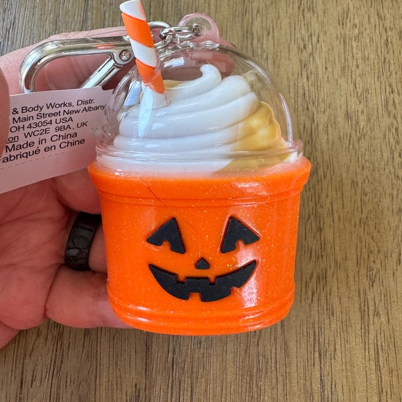 NWT Bath and Bodyworks 2022 Halloween Pocketbac Holder! - Picture 4 of 4